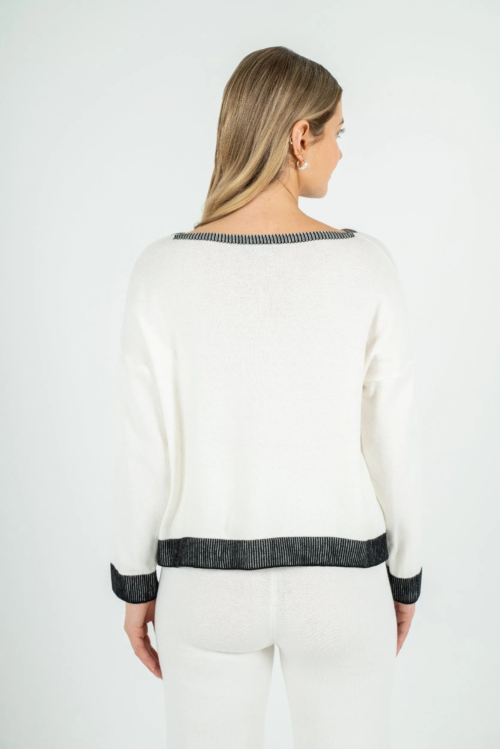 M Made in Italy – Knit Boat-Neck Sweater With Color-Blocked Hem Detailing