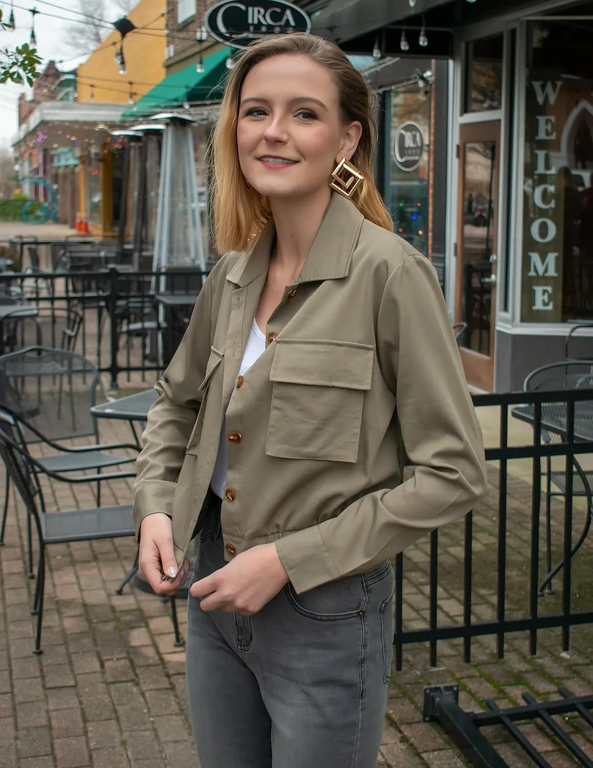 Onedreamer Women's Military Safari Cropped Jackets Button Down Lightweight Oversized Utility Anorak Coat with Pockets