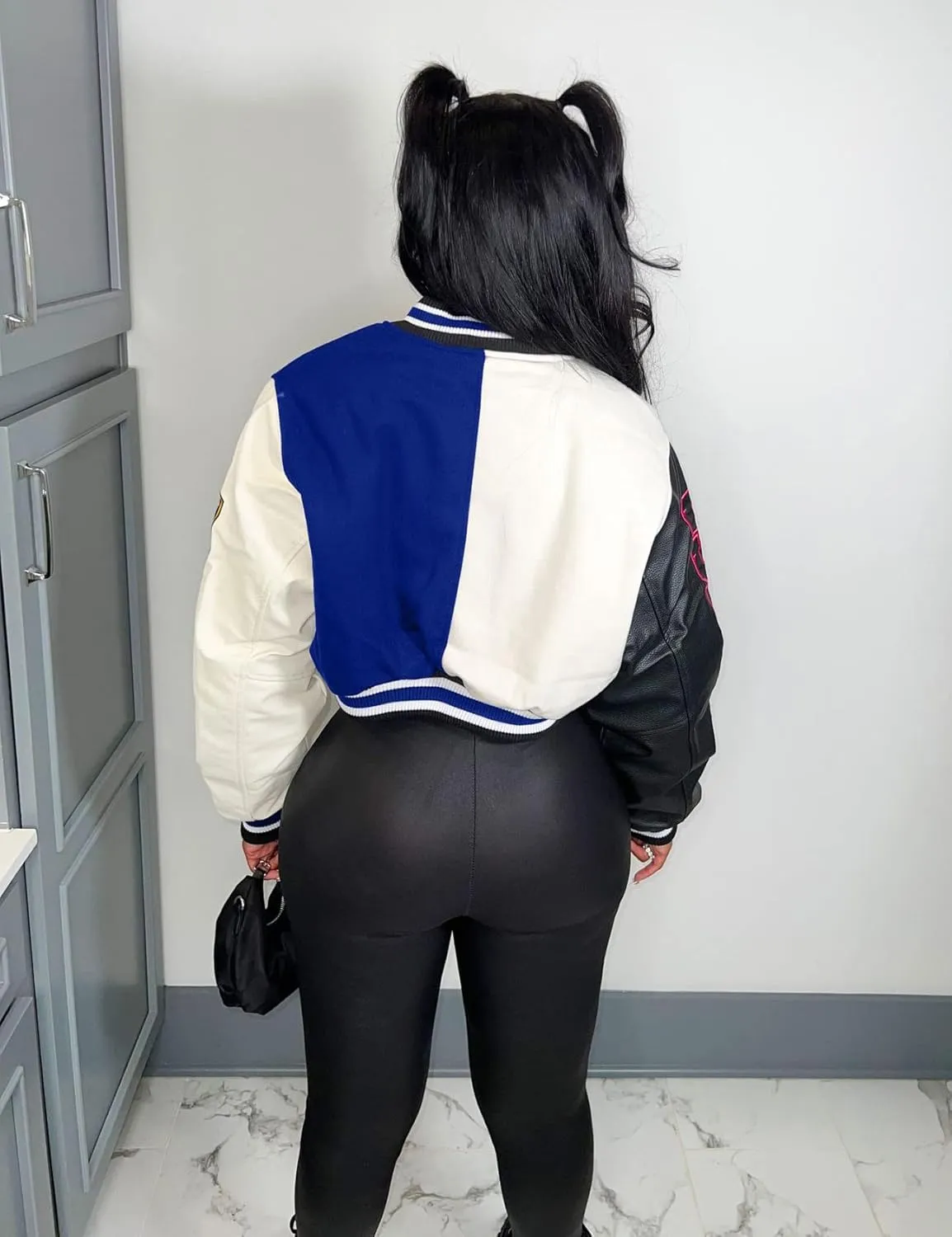 Perbai Women's Cropped Varsity Jacket Colorblock Letter Print Button Down Letterman Bomber Coat with Pockets Y2K Streetwear