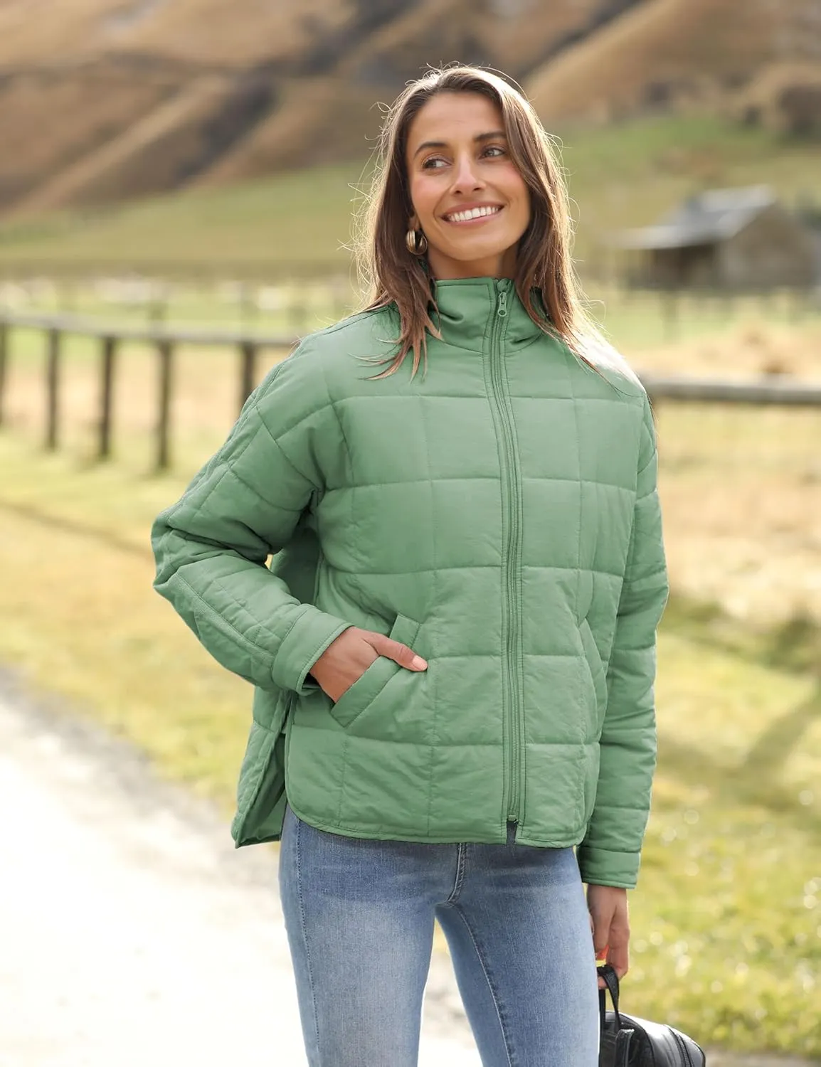 Quilted Puffer Jacket Women Lightweight Short Zip Up Padded Coat with Pockets