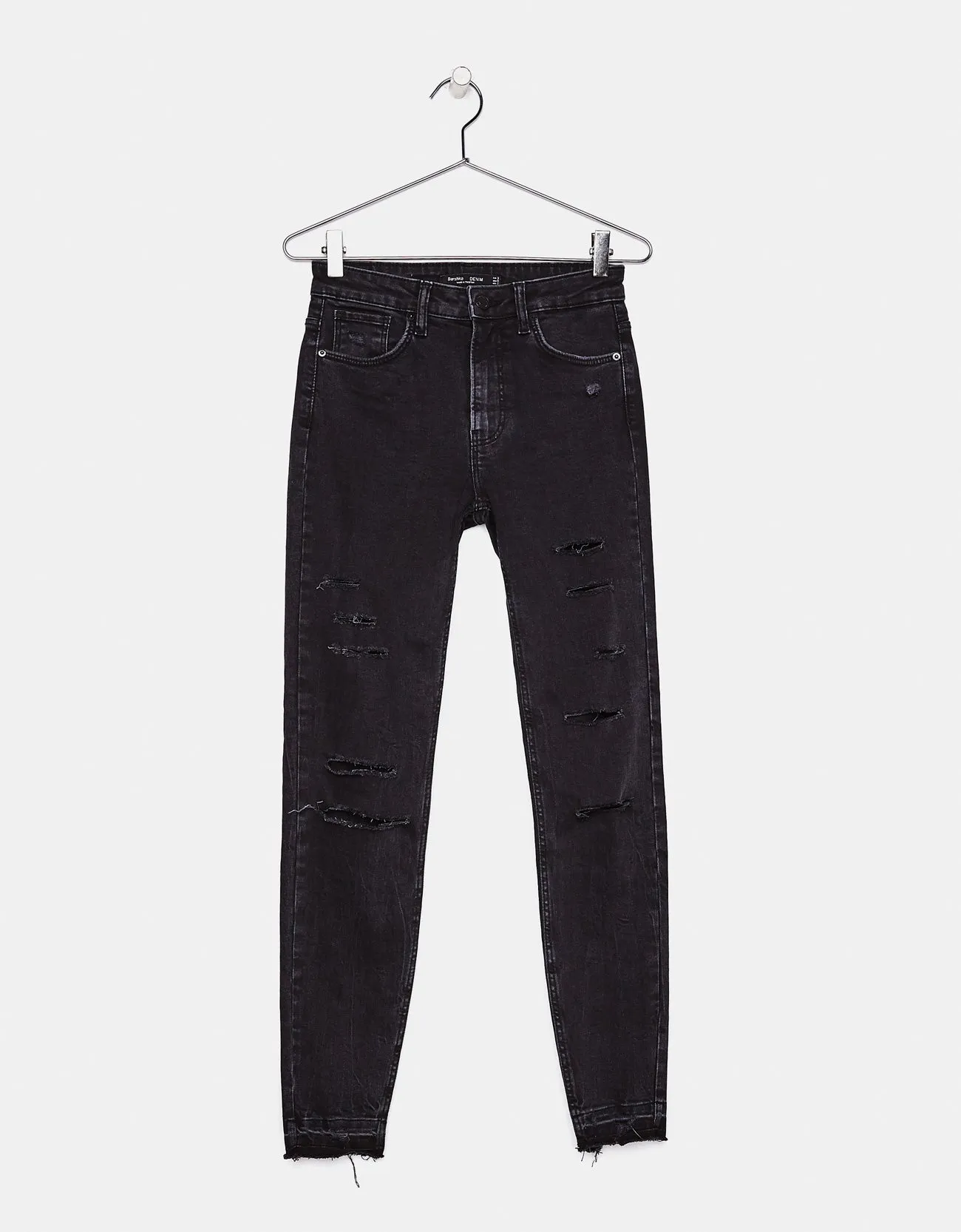 Ripped skinny jeans
