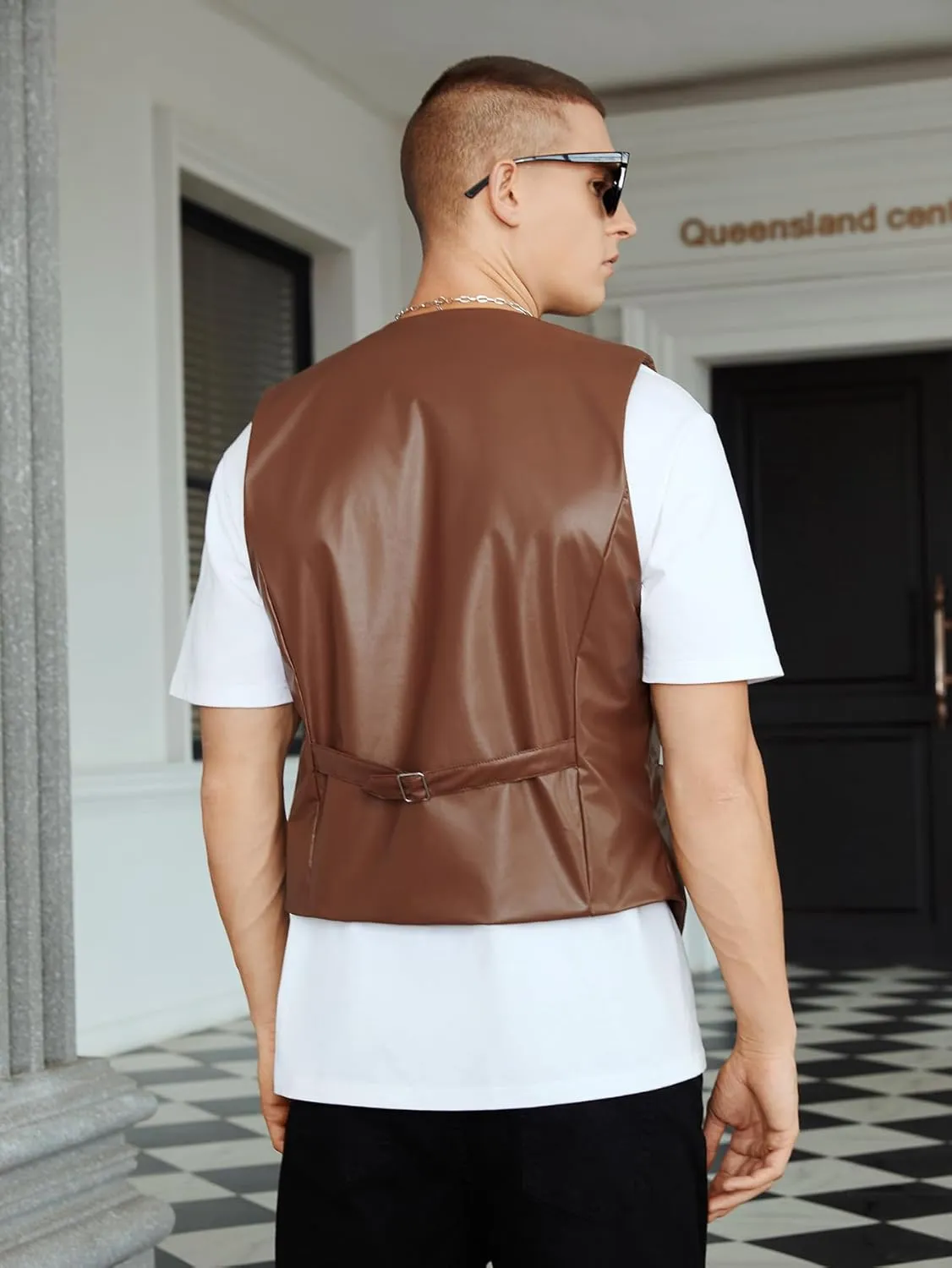 Verdusa Men's PU Leather Sleeveless Motorcycle Biker Vest Jacket
