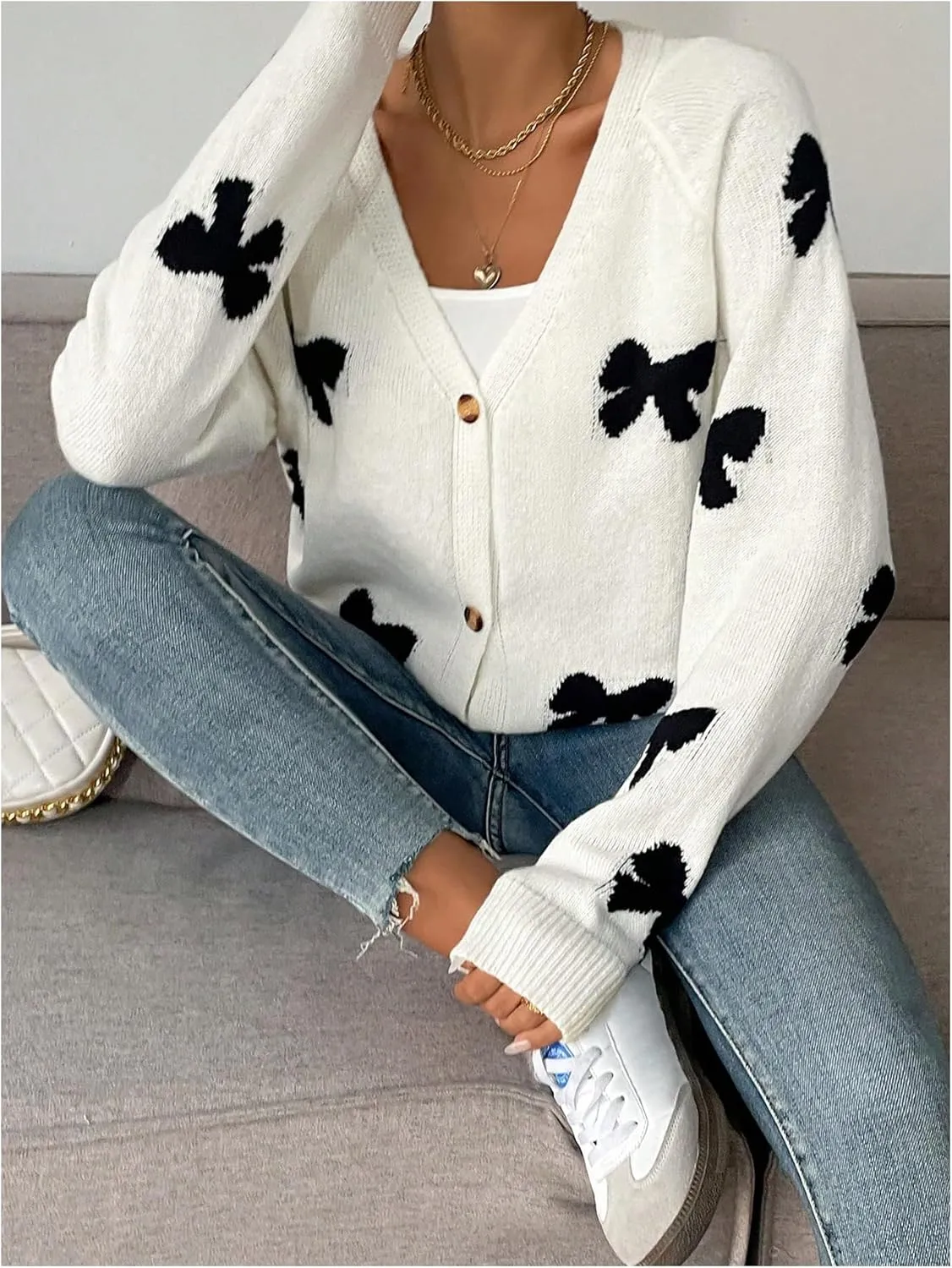 Verdusa Women's Cute Heart Print Button Down Cardigan Cute V Neck Long Sleeve Knit Sweater Cardigan
