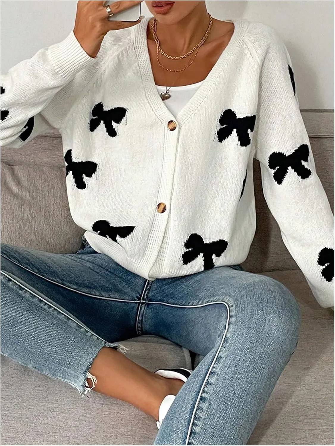 Verdusa Women's Cute Heart Print Button Down Cardigan Cute V Neck Long Sleeve Knit Sweater Cardigan