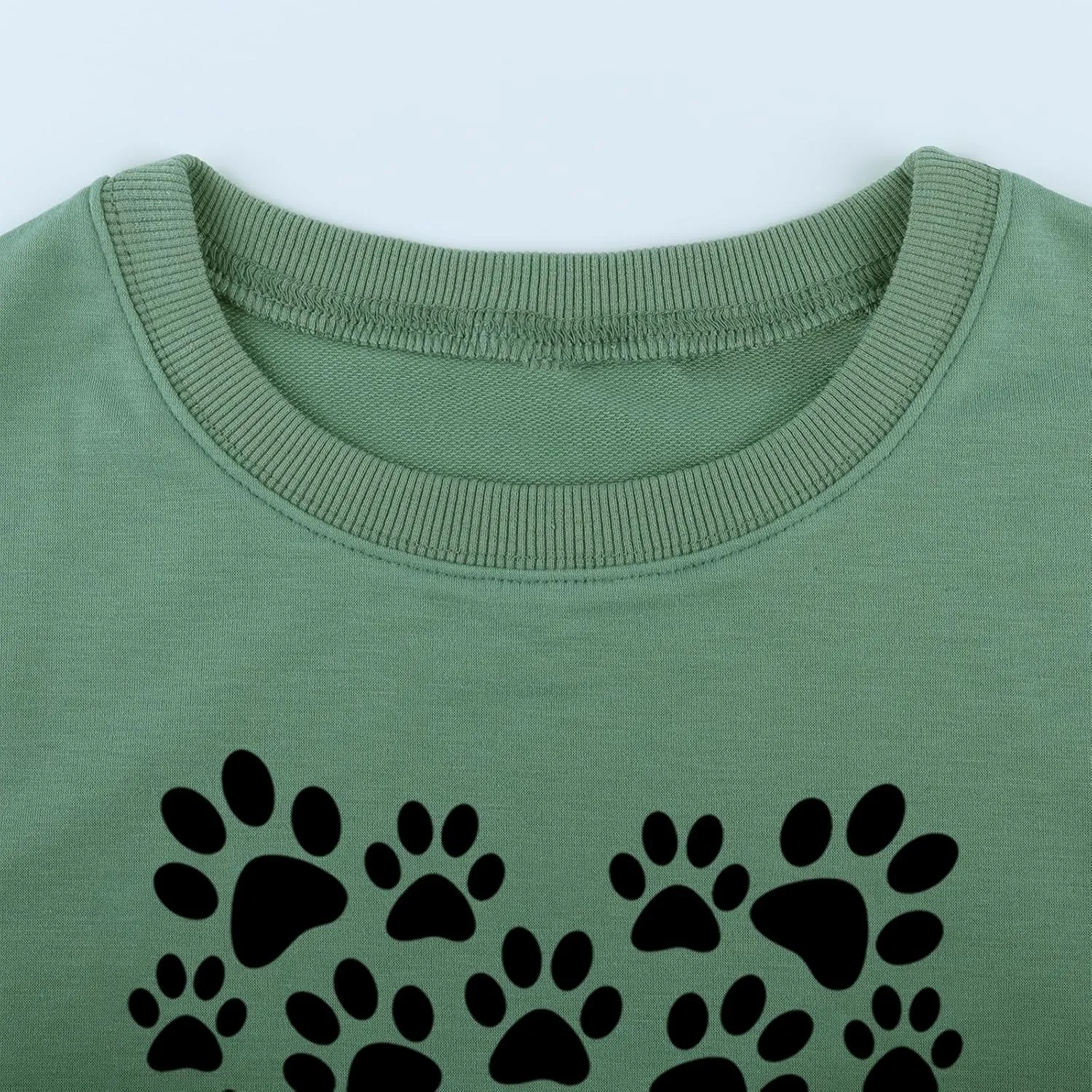 Womens Dog Mom Sweatshirts Cute Dog Paw Print Heart Graphic Long Sleeve Crewneck Casual Tee Tops