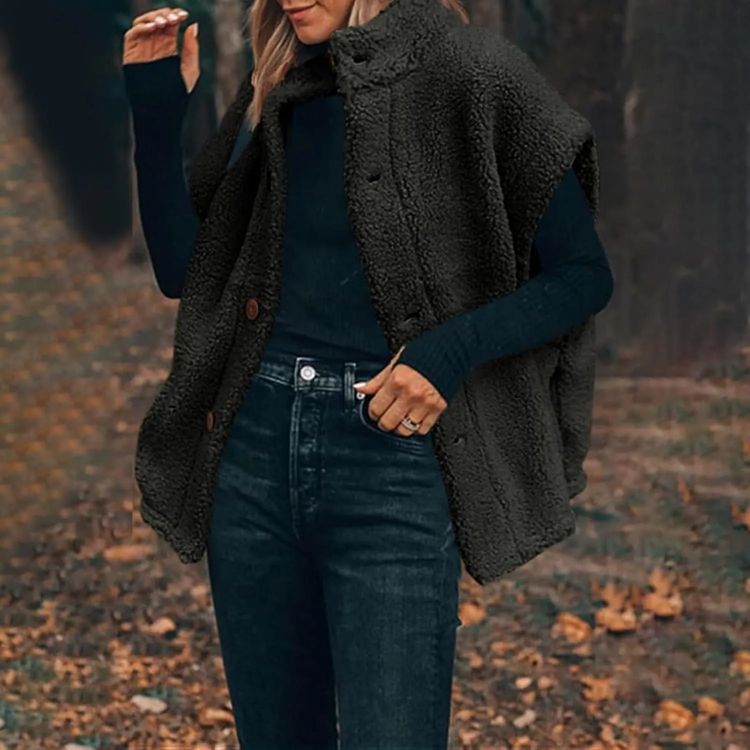Womens Fleece Vest Casual Oversized Button Down Sherpa Vest Stand Collar Sleeveless Fuzzy Jackets with Pockets