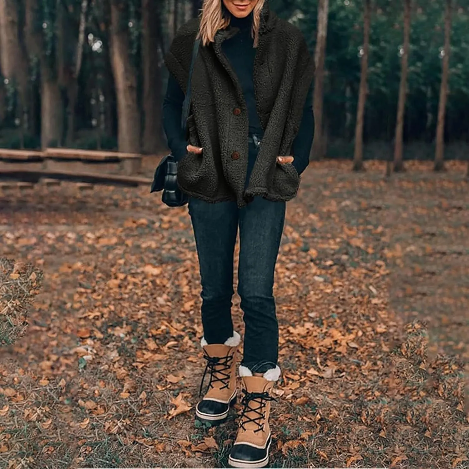 Womens Fleece Vest Casual Oversized Button Down Sherpa Vest Stand Collar Sleeveless Fuzzy Jackets with Pockets