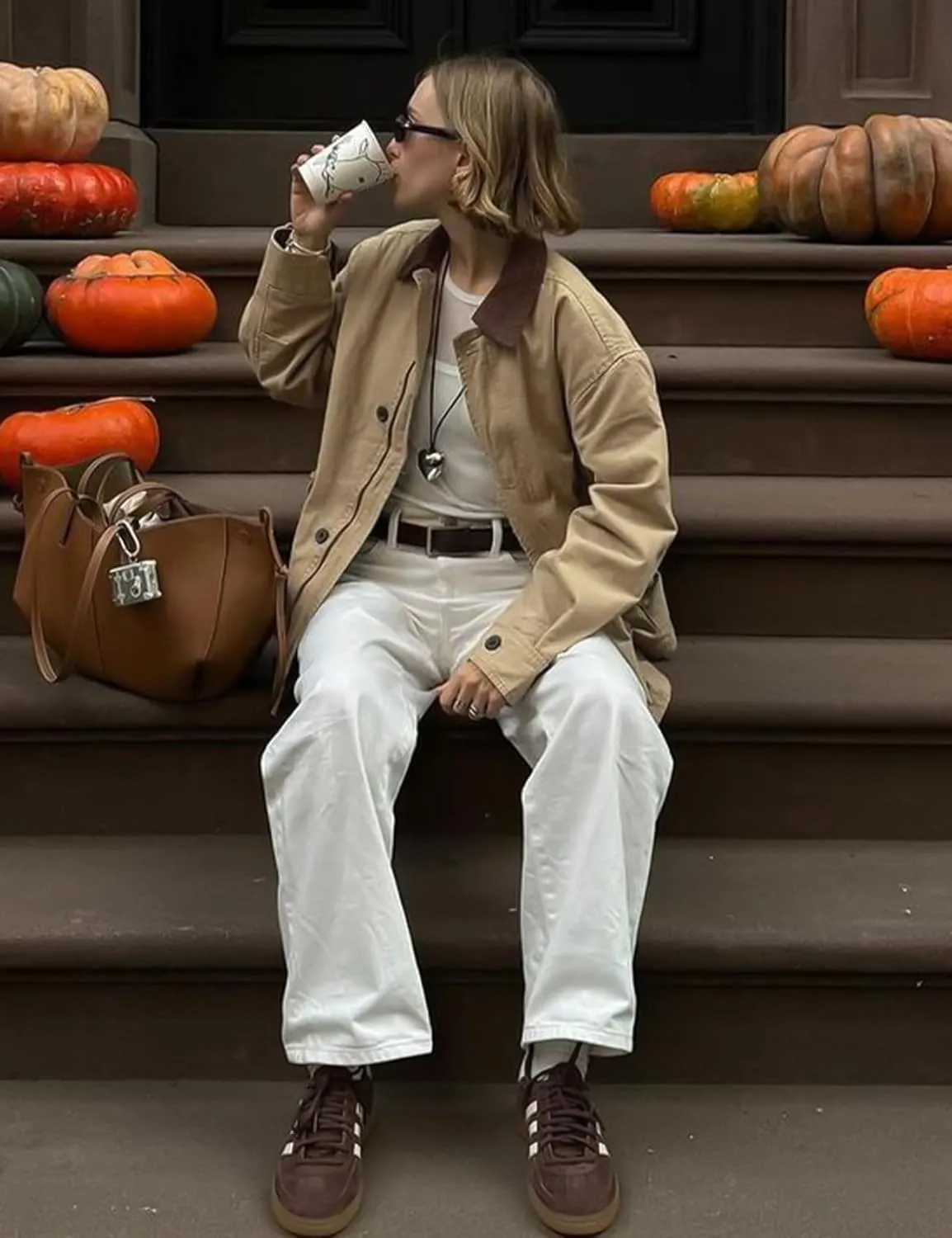 Wyeysyt Lightweight Barn Jacket for Women Corduroy Collar Canvas Jackets Button Down Outwear with Pockets